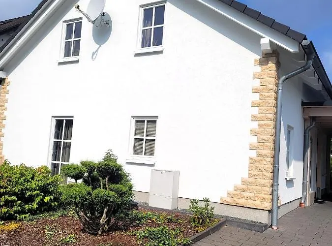 Semesterbostad 21096 *